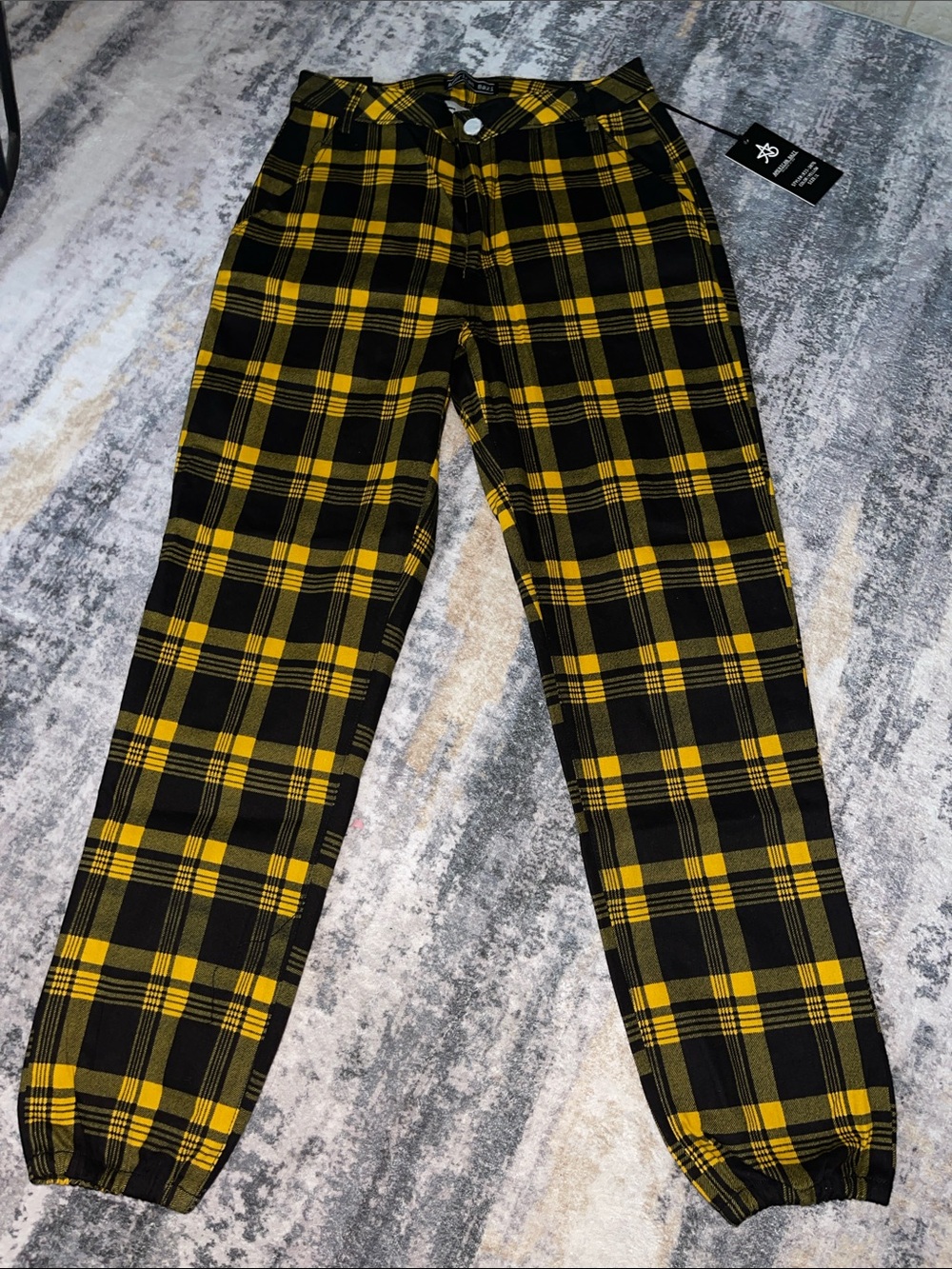 Yellow Plaid Twill Joggers Black and Yellow size Large